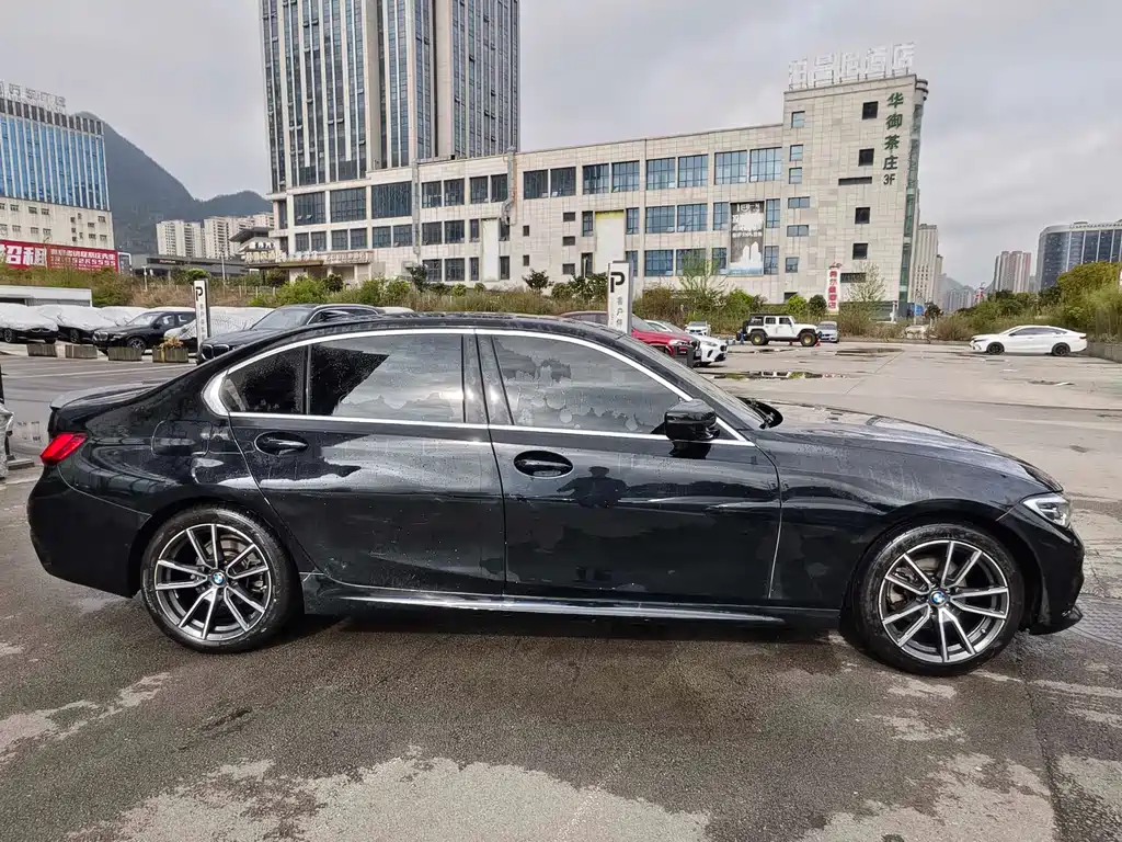 BMW 3 Series 2021