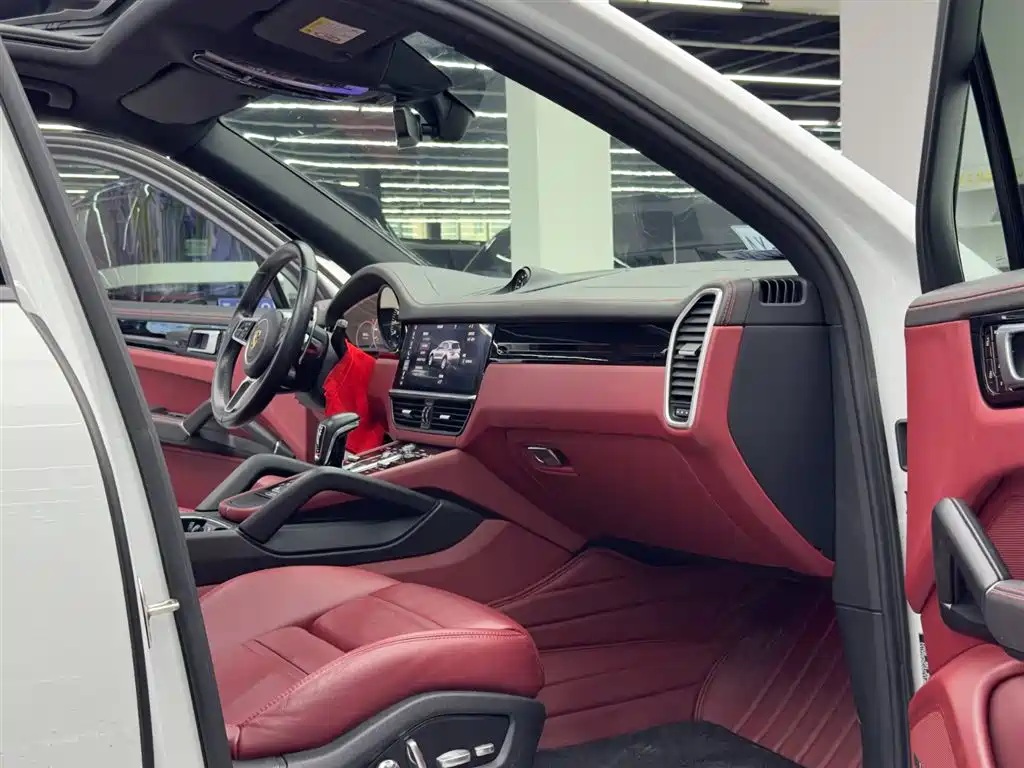 Porsche Cayenne New Energy 2019 — фото 10