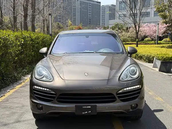 Porsche Cayenne 2011