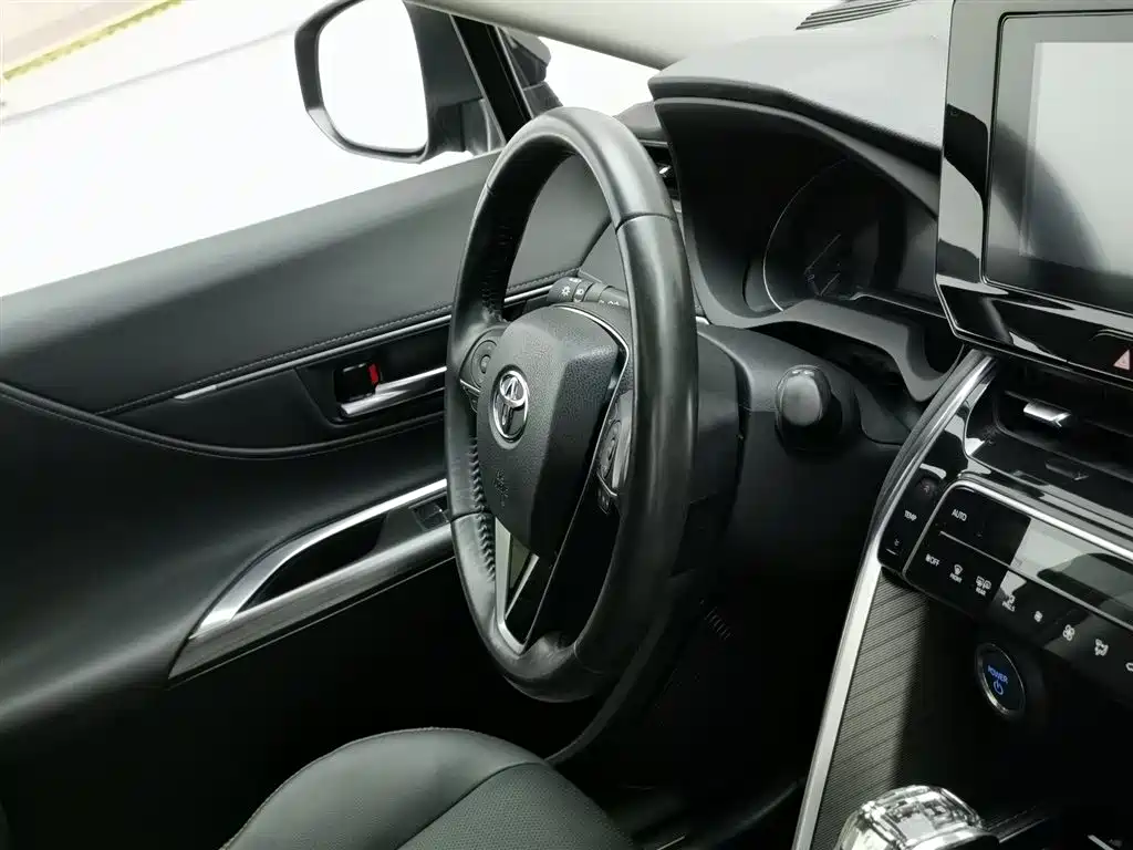 Toyota Harrier 2023 — фото 22