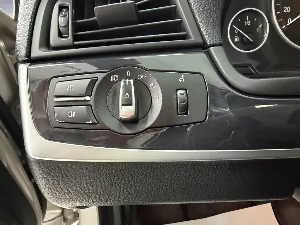 BMW 5 Series 2013 — фото 10