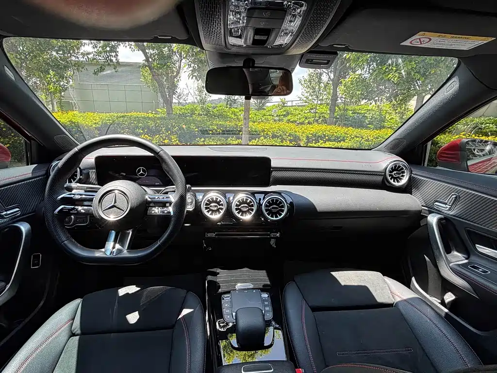 Mercedes-Benz A-Class 2024 — фото 11