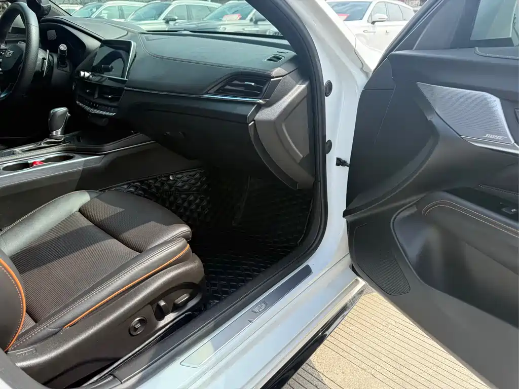 Cadillac CT4 2020 — фото 14