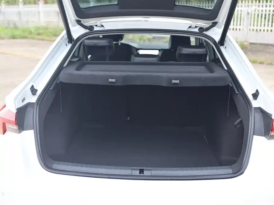 Skoda Octavia 2023 — фото 19