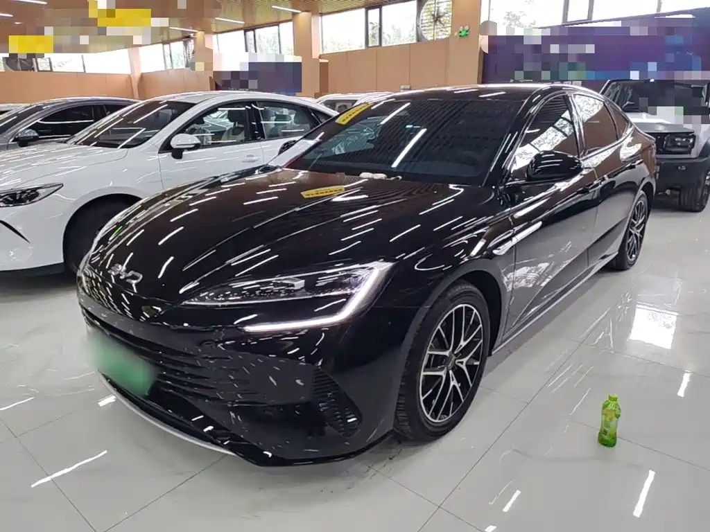BYD Seal 07 DM-i 2025 — фото 1