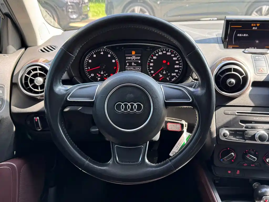 Audi A1 2016 — фото 17