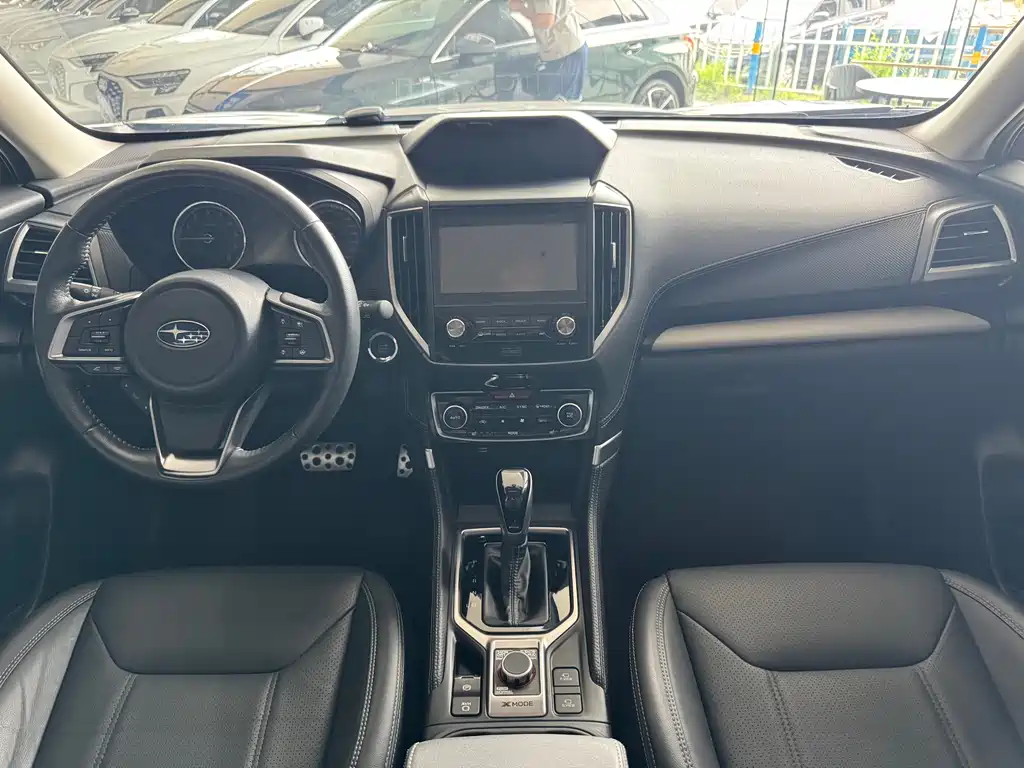 Subaru Forester 2022 — фото 13