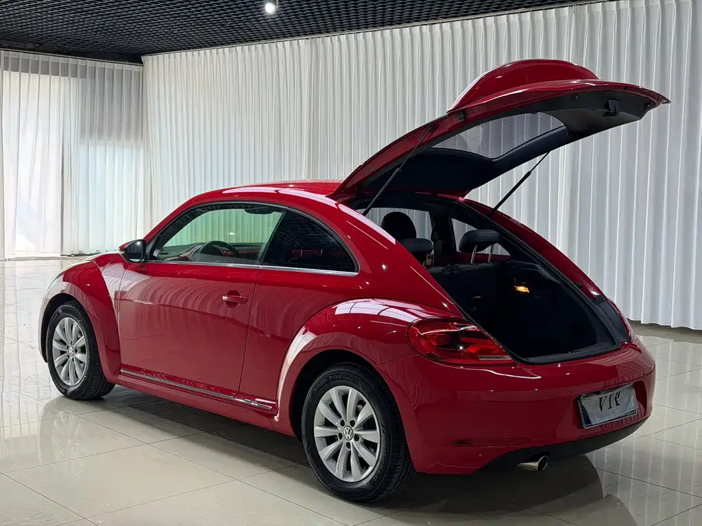 Volkswagen Beetle 2015 — фото 11