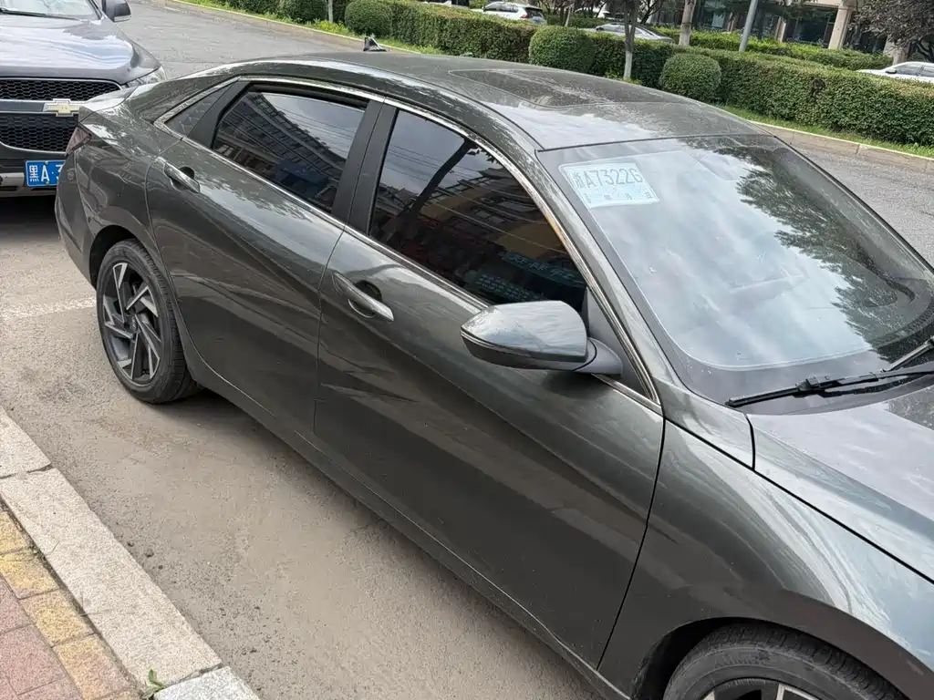 Hyundai Elantra 2024