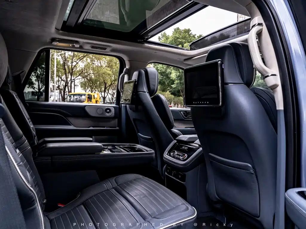 Lincoln Navigator 2020 — фото 14