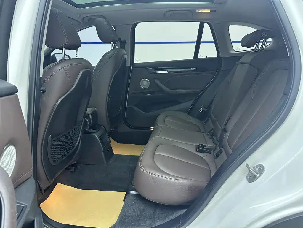 BMW X1 2021 — фото 10