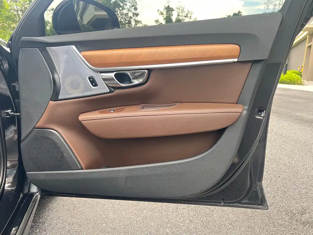 Volvo S90 2020 — фото 35