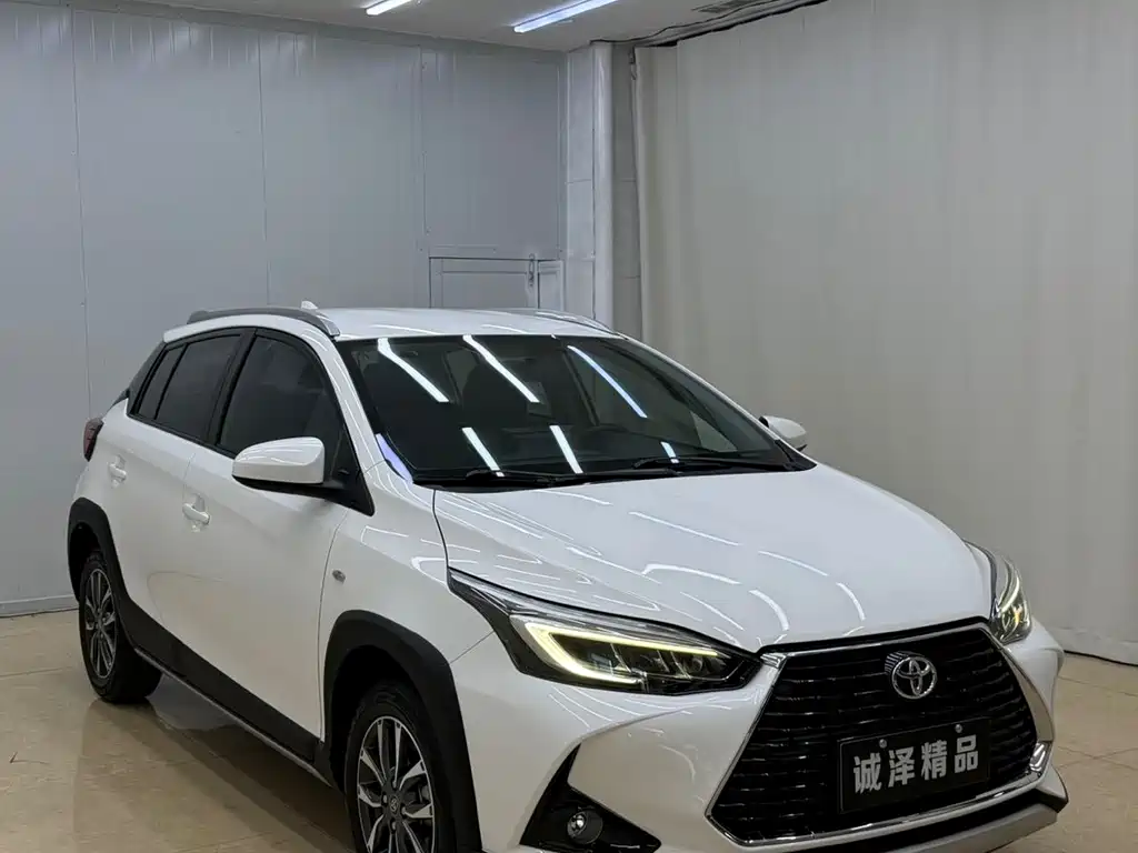 Toyota Yaris L 2022
