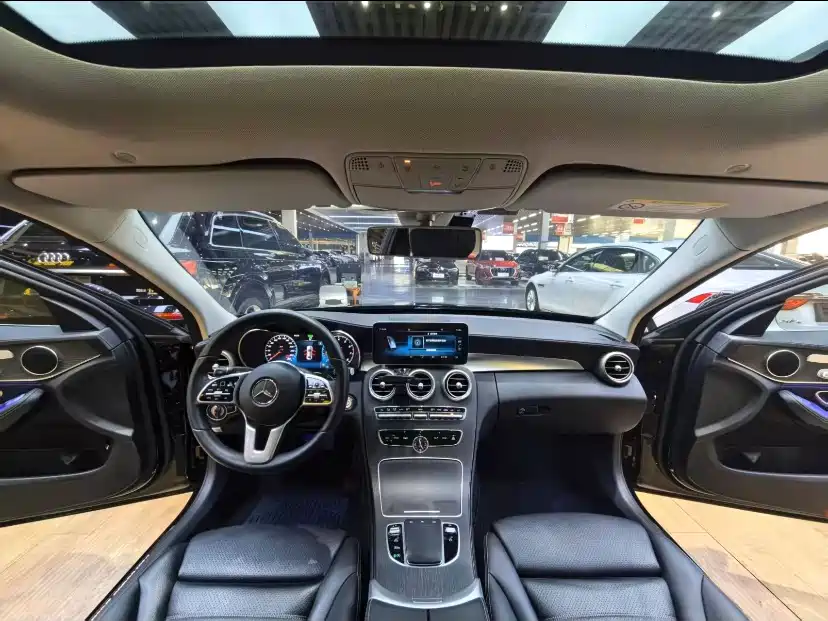 Mercedes-Benz C-Class 2019 — фото 9