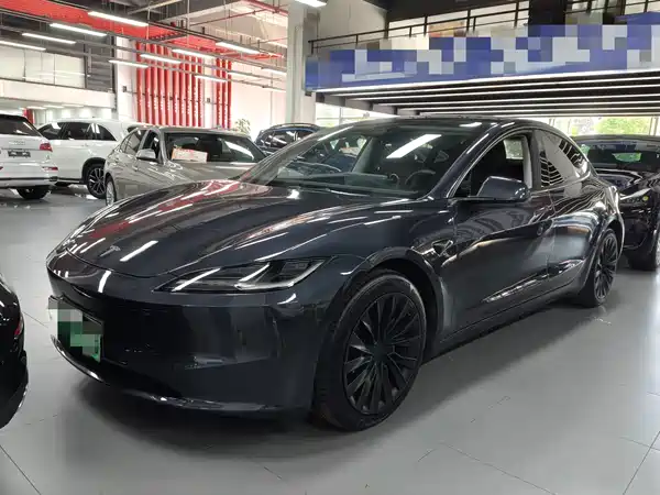 Tesla Model 3 2025