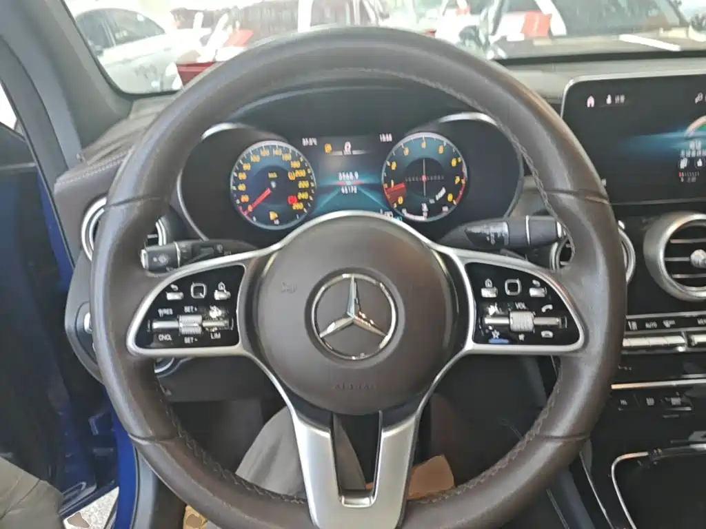Mercedes-Benz GLC 2021 — фото 11