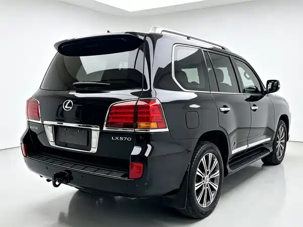 Lexus LX 2012