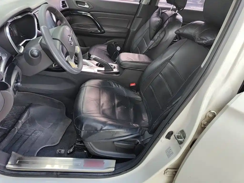 GAC Trumpchi GS4 2016 — фото 12