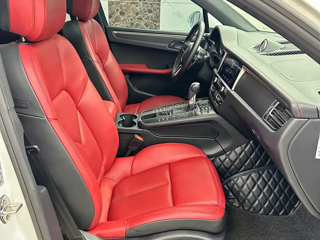 Porsche Macan 2019 — фото 10