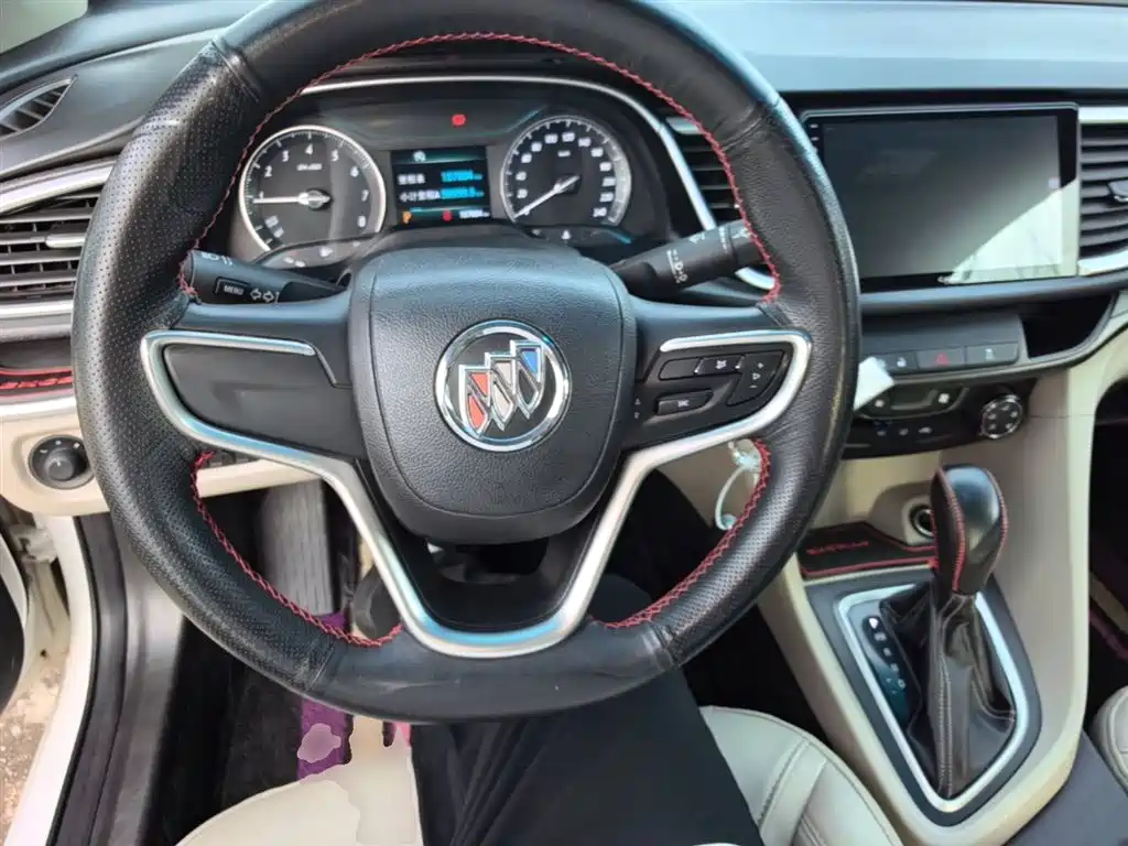 Buick Excelle 2017 — фото 11