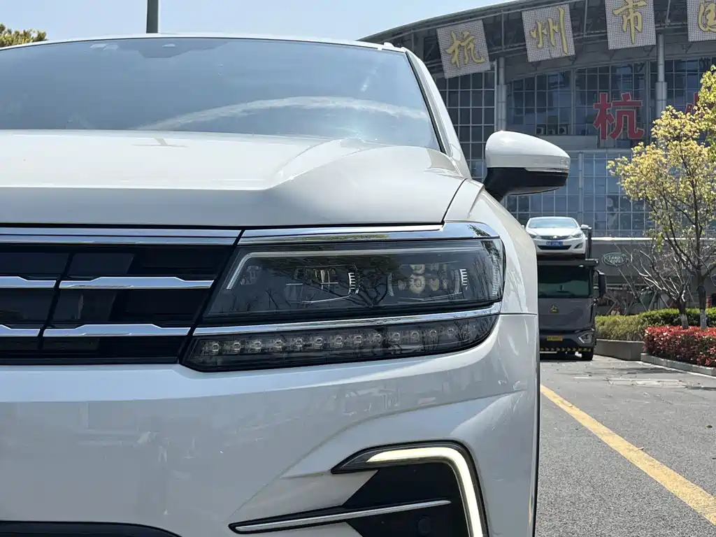 Volkswagen Tiguan L New Energy 2021 — фото 19