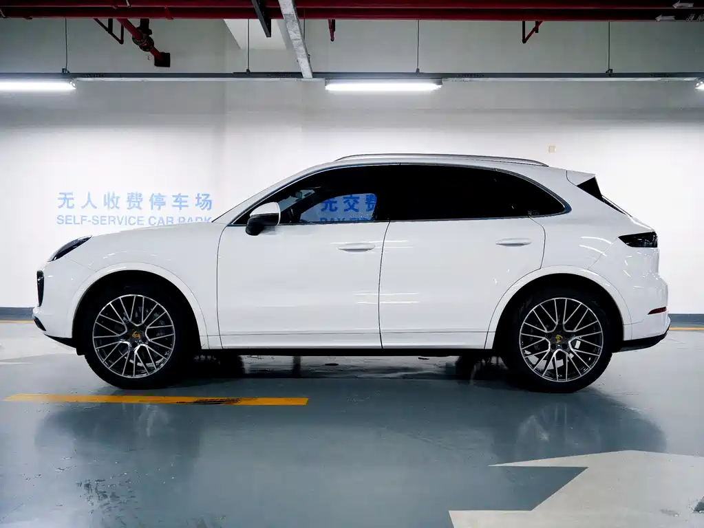 Porsche Cayenne 2021