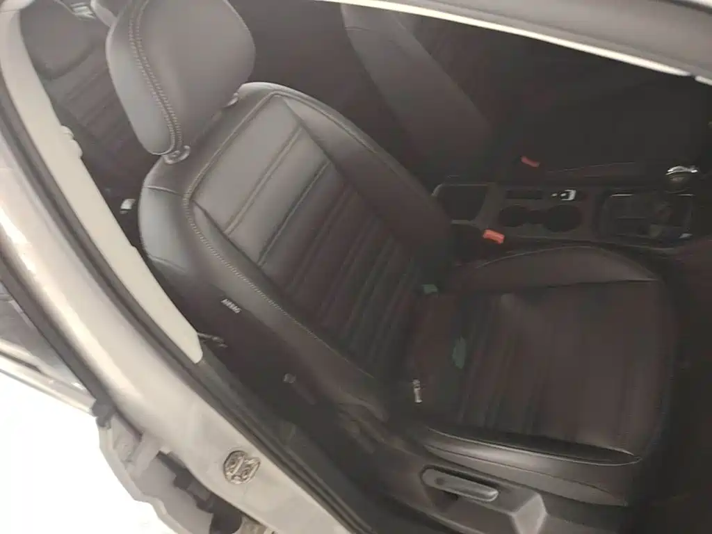 Volkswagen Touran 2019 — фото 25