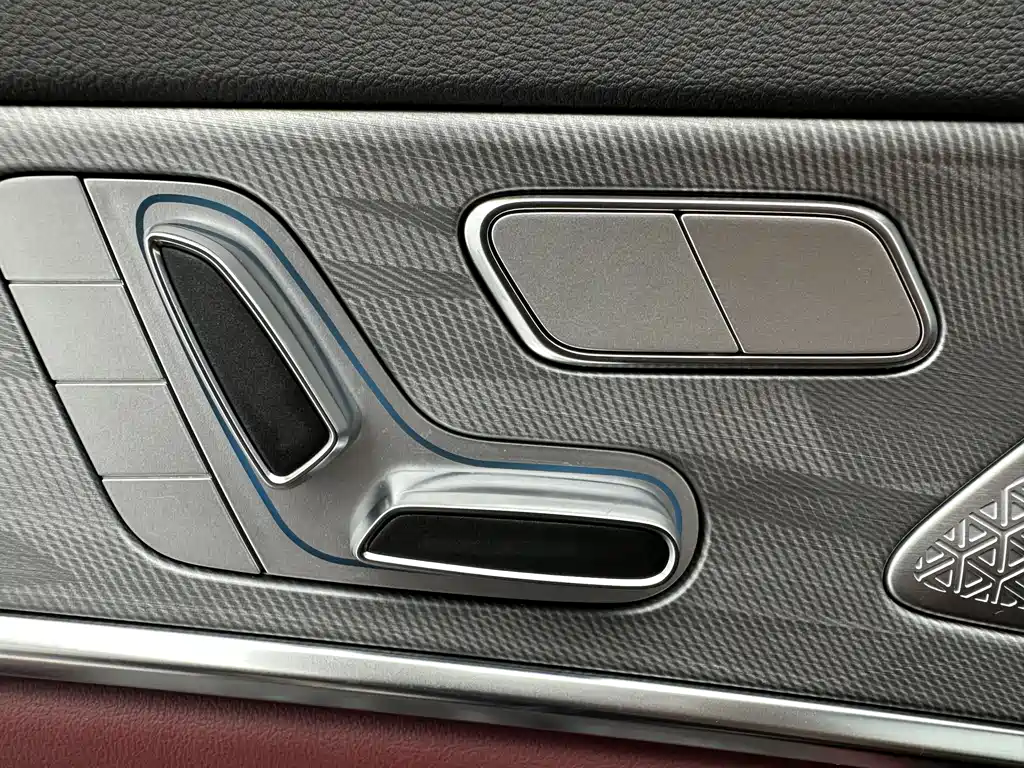 Jetour X70 PLUS 2023 — фото 13