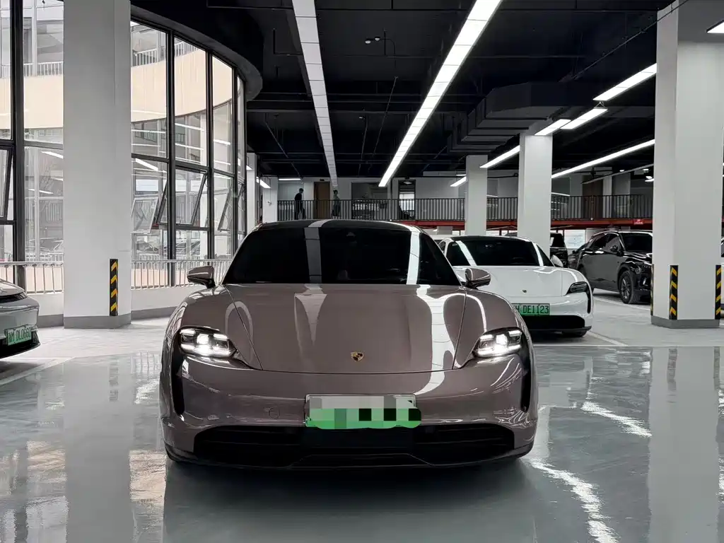 Porsche Taycan 2021 — фото 2