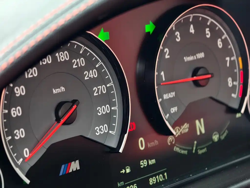 BMW M4 2017 — фото 15