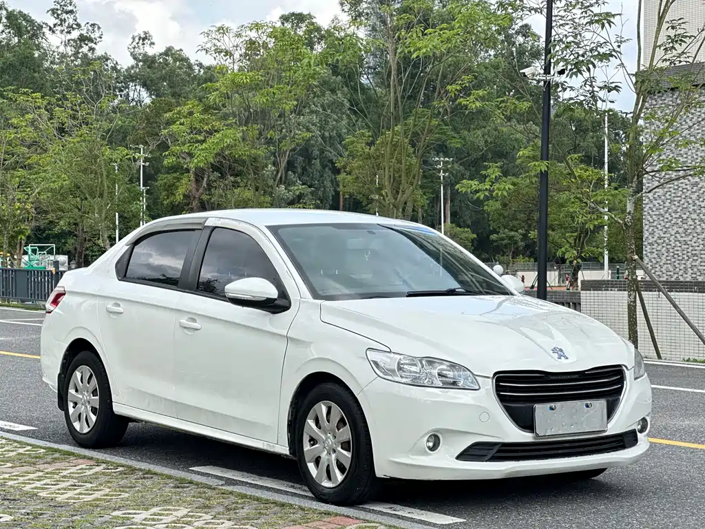 Peugeot 301 2015