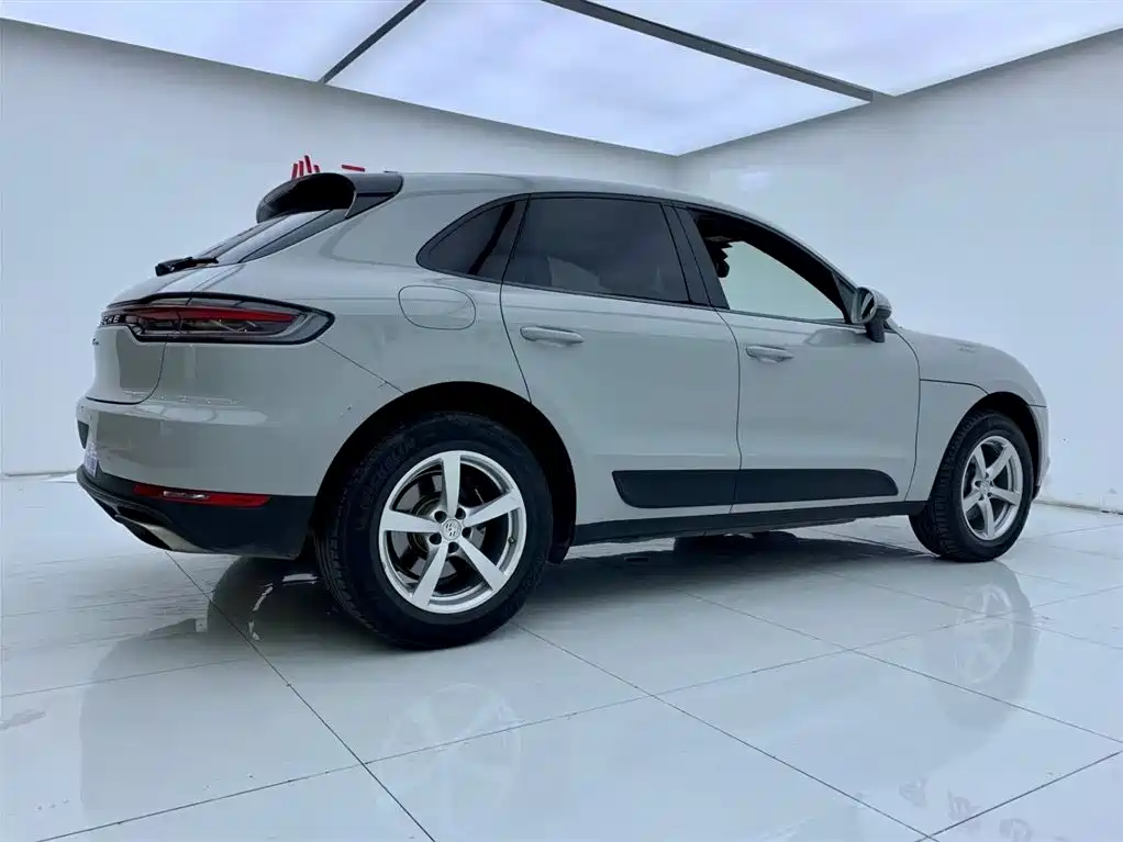 Porsche Macan 2020