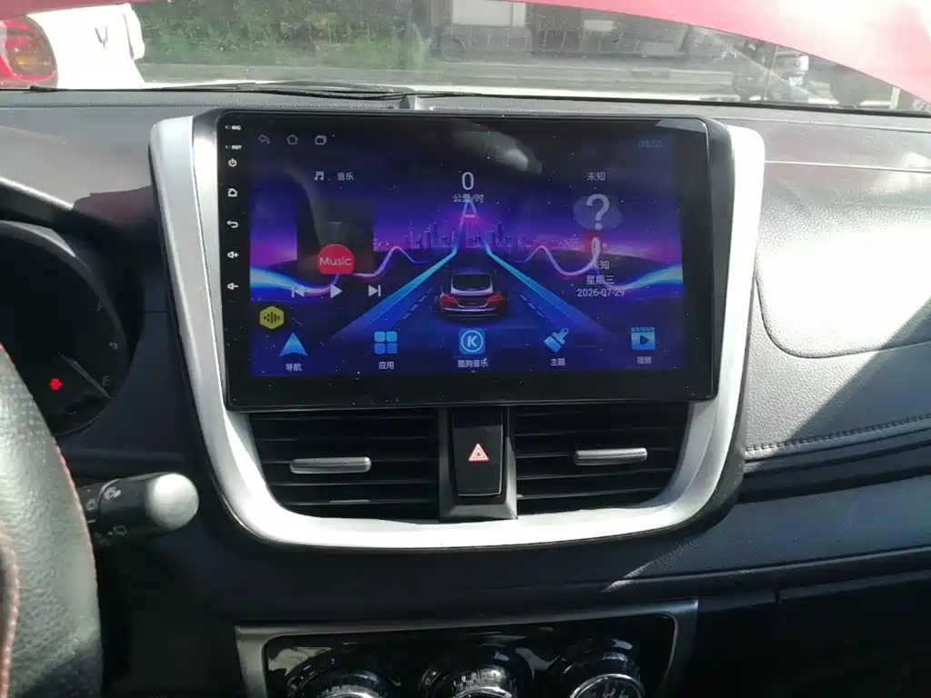 Toyota Yaris L 2020 — фото 13