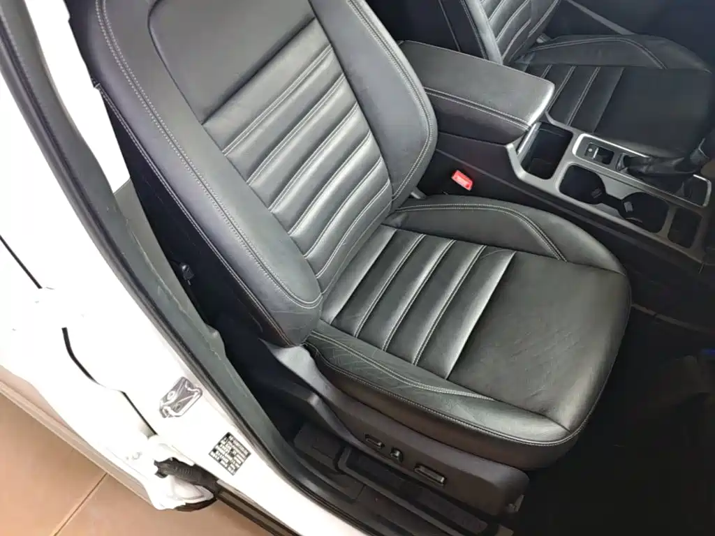 Ford Kuga 2016 — фото 25