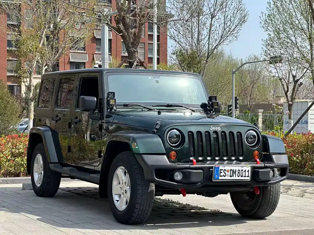 Jeep Wrangler 2011 — фото 3