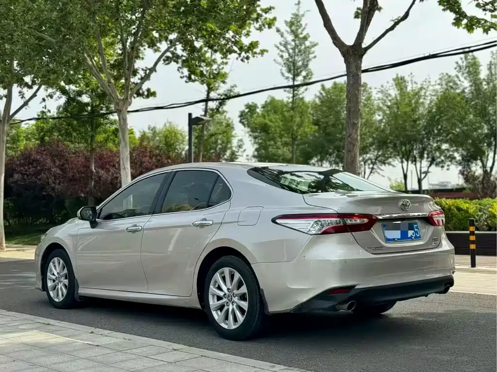 Toyota Camry 2019