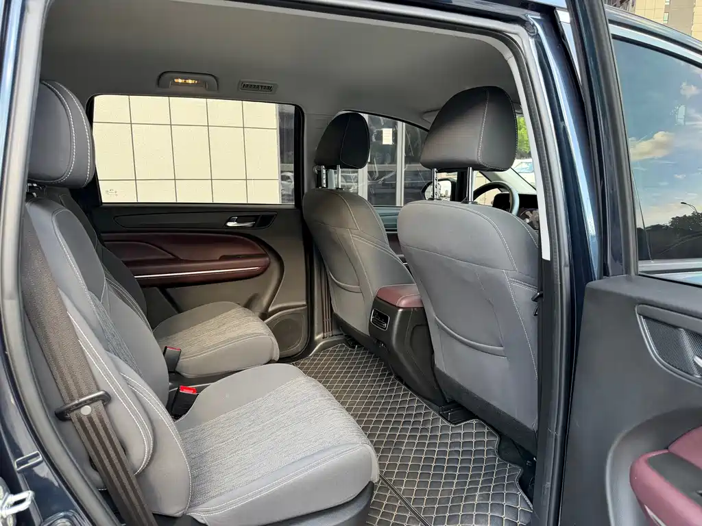 GAC Trumpchi M6 2022 — фото 12