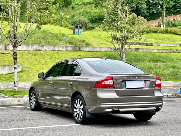 Volvo S80L 2015