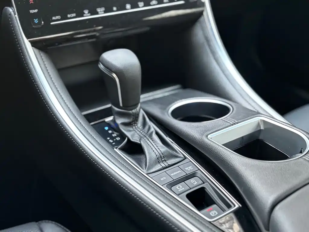 Toyota Avalon 2023 — фото 19