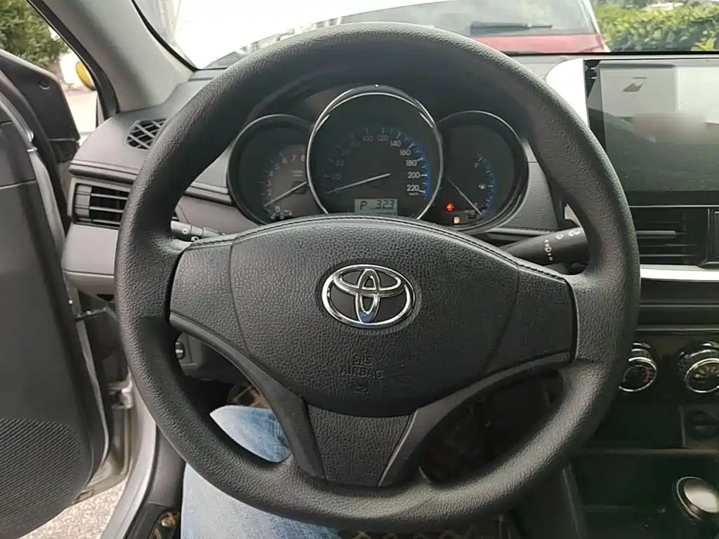 Toyota Vios 2017 — фото 11