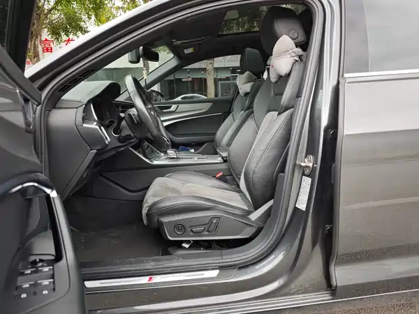 Audi A6L 2022