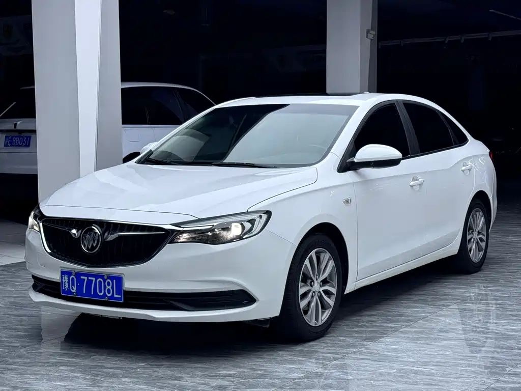 Buick Excelle 2019 — фото 1