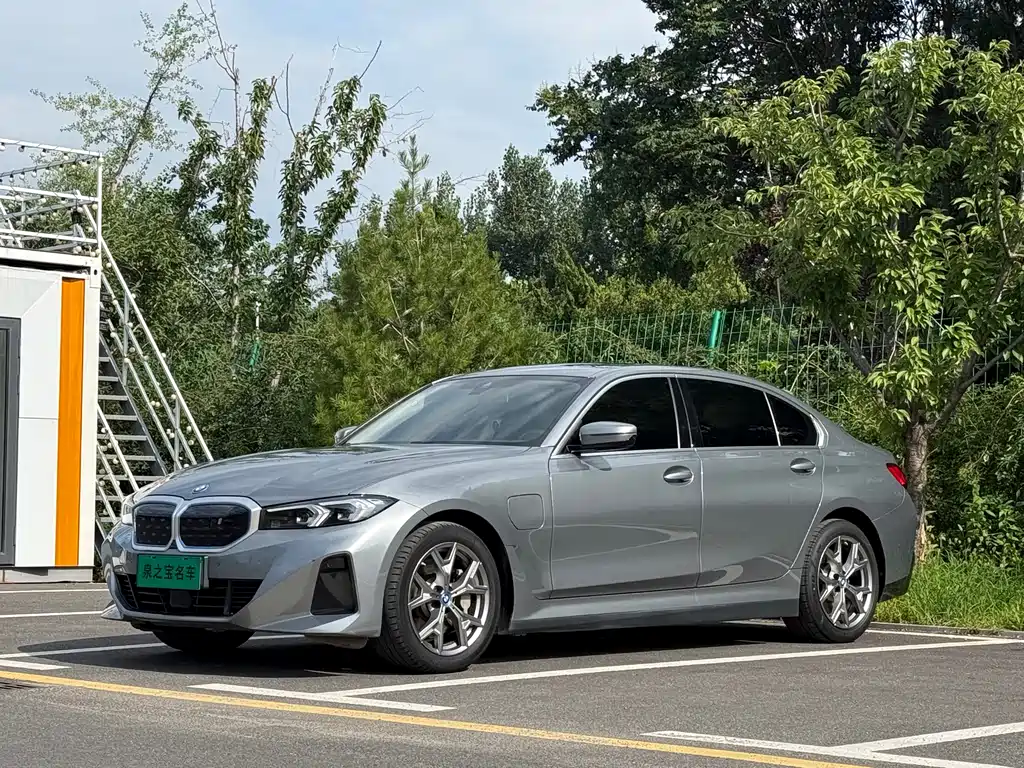 BMW i3 2023
