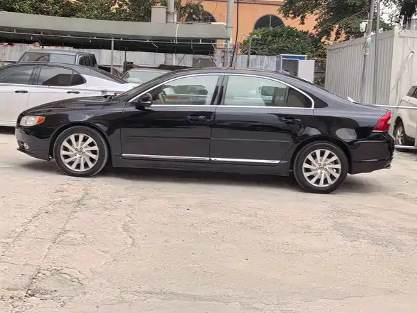 Volvo S80L 2012