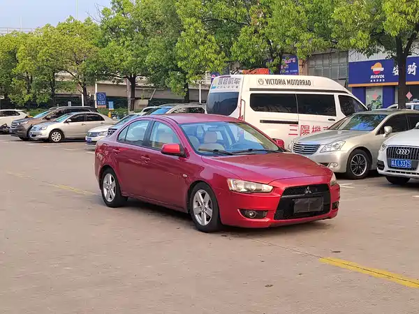 Mitsubishi Lancer EX 2011