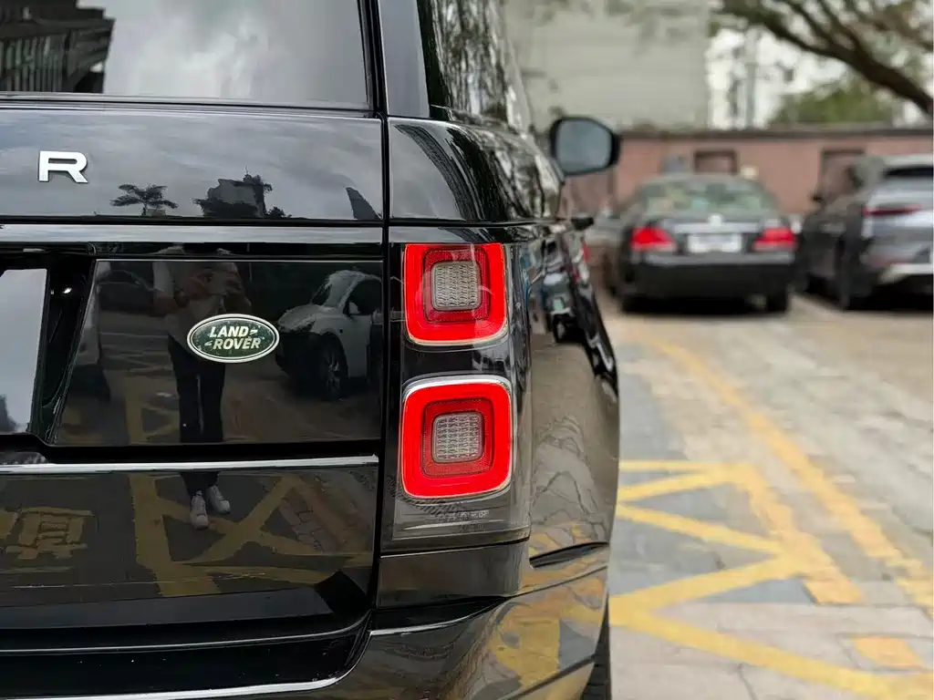 Land Rover Range Rover 2018 — фото 14