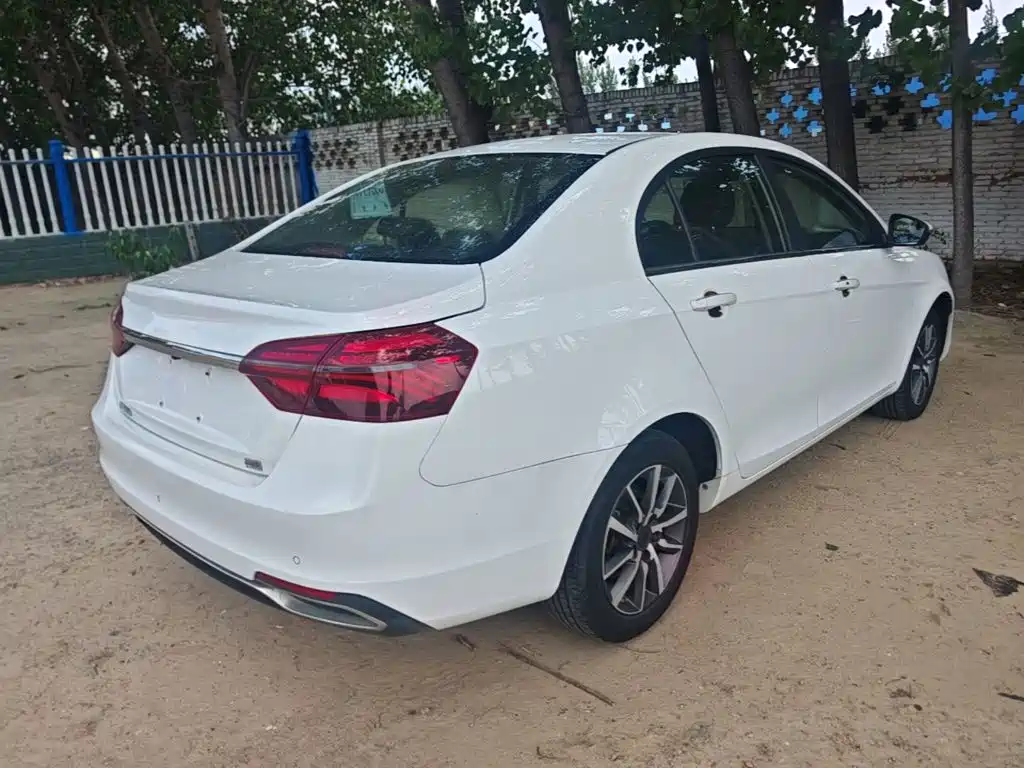 Geely Emgrand 2020