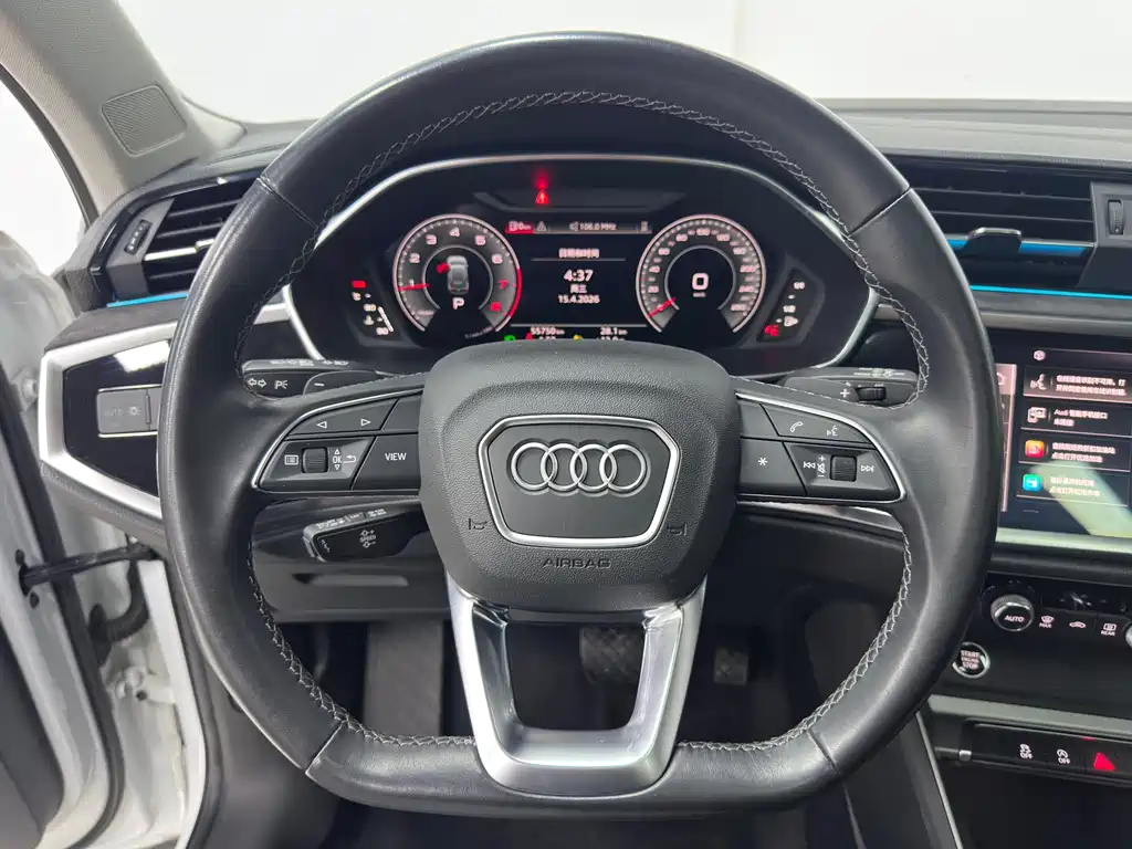 Audi Q3 2022 — фото 14