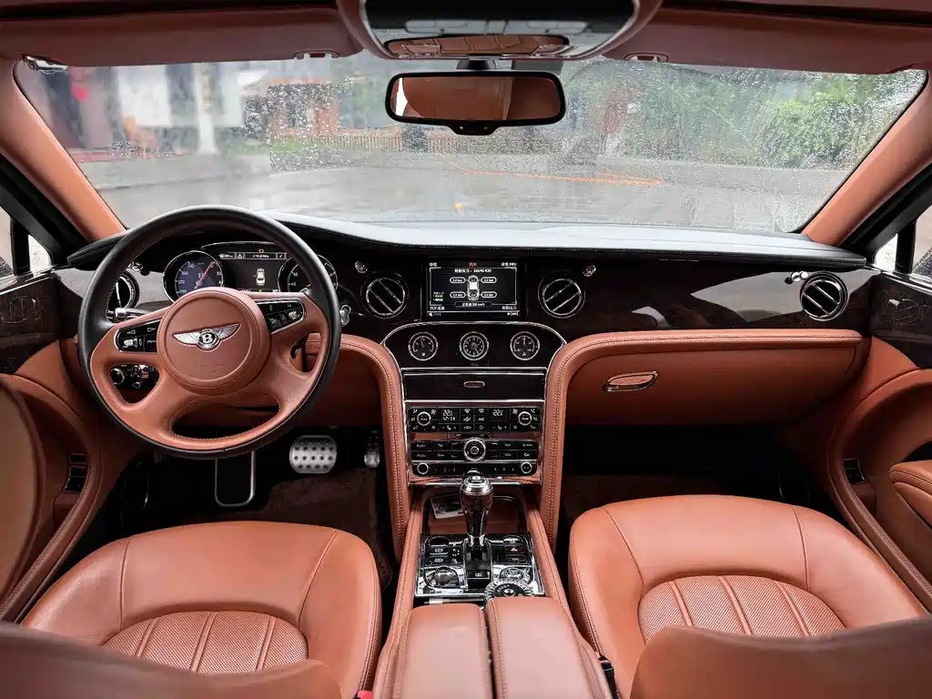 Bentley Mulsanne 2015 — фото 9