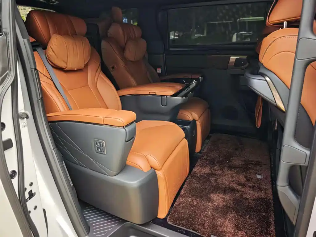 Toyota Vellfire 2025 — фото 4